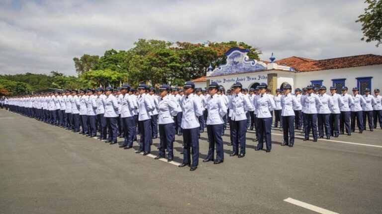 Aeronáutica abre 207 vagas de oficiais em concurso de nível superior. Veja como se inscrever