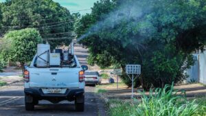 Combate à dengue é reforçado em seis bairros com o uso do Fumacê