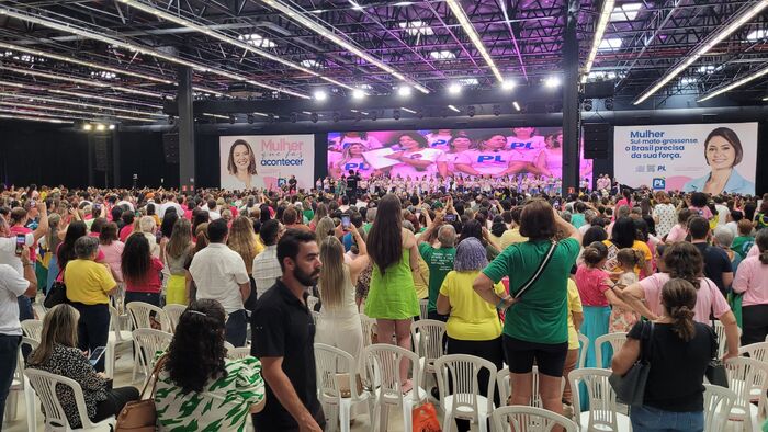 Em Campo Grande, Michele faz oração e convoca eleitores para ato de Bolsonaro (vídeo)