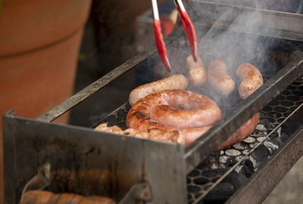 Vai fazer churrasco no carnaval? Confira os preços de carnes e bebidas nos principais supermercados do Rio