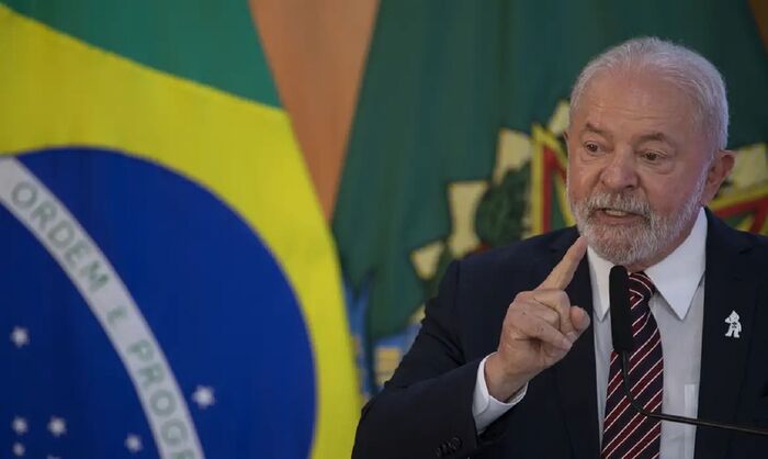 Aprovação de Lula cai e empata com reprovação, diz Datafolha