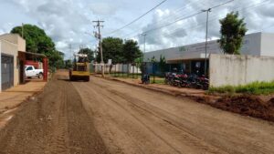 Prefeitura realiza manutenção de vias no Santa Mônica