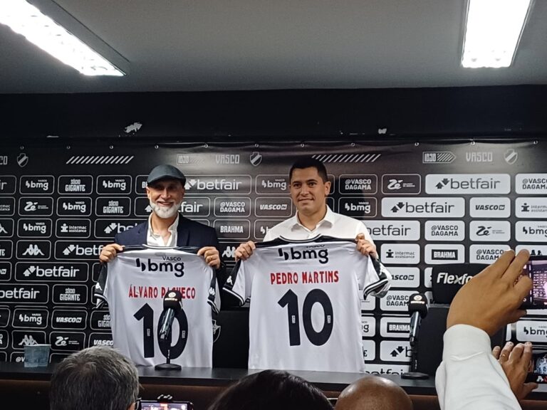 Álvaro Pacheco e Pedro Martins são apresentados no Vasco com discurso que varia do otimismo ao realismo