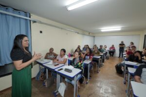 Cursos de Inglês e Espanhol da Funsat são oportunidades de desenvolvimento pessoal e profissional, citam alunos