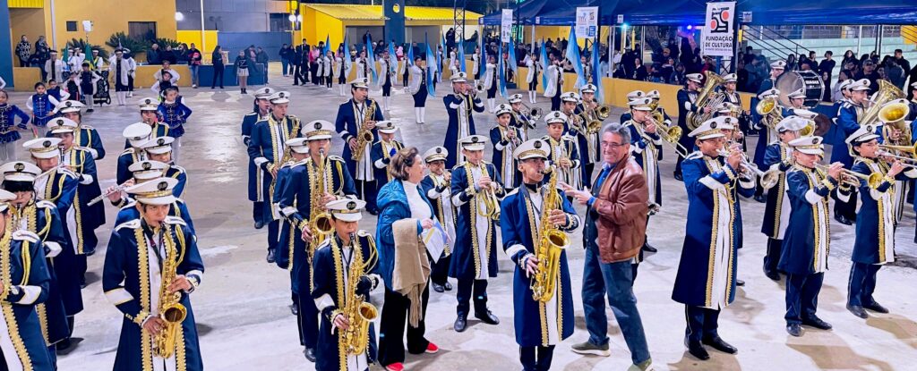 Banda Municipal de Porto Murtinho homenageia Chrystian e emociona público
