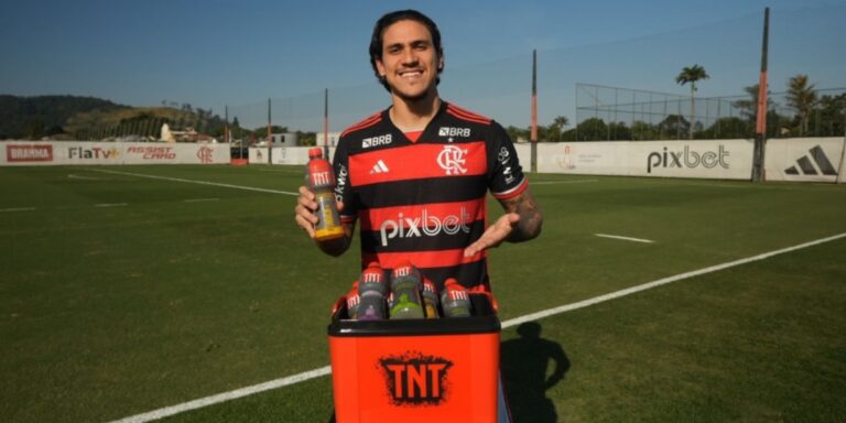 Com Pedro como protagonista, Flamengo fecha patrocínio com TNT Sports Drink