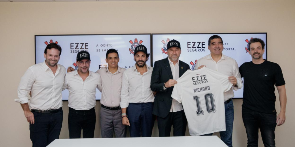 Corinthians visita Ezze Seguros para “estancar” crise de patrocínio