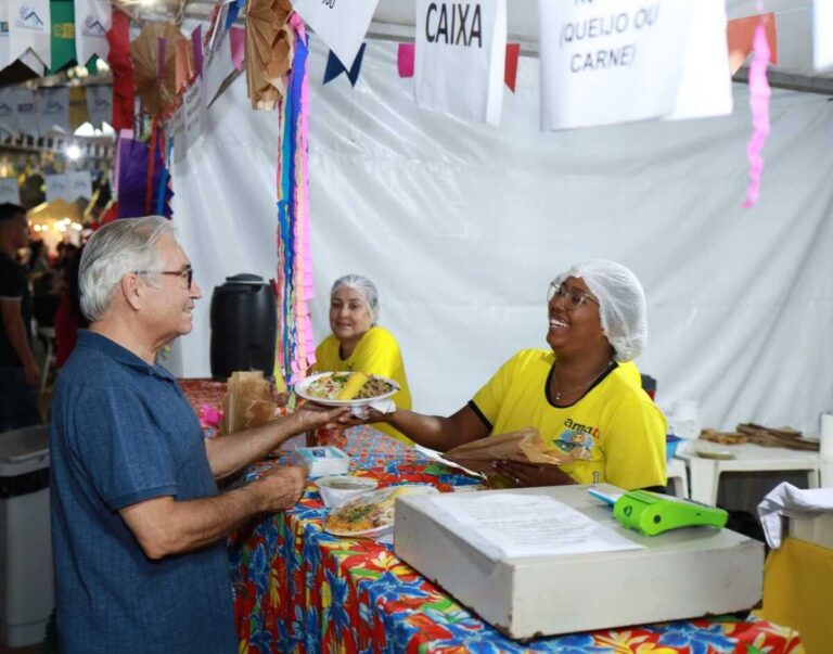 Entidades sociais celebram vendas durante o Arraial de Santo Antônio