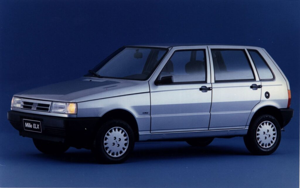 Fiat Uno é o 'trintão' mais vendido, aponta pesquisa