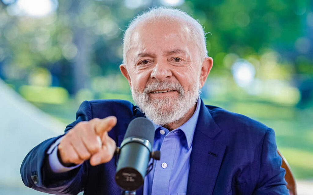 Lula diz que acha equivocado taxar 'blusinhas', mas vai manter acordo