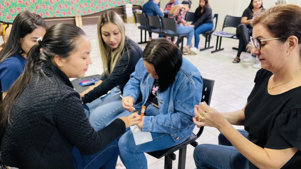Mulheres na Fronteira: Curso de Técnico em Cutilagem, Manicure e Pedicure promovido pelo Senac, Funtrab e Prefeitura Municipal