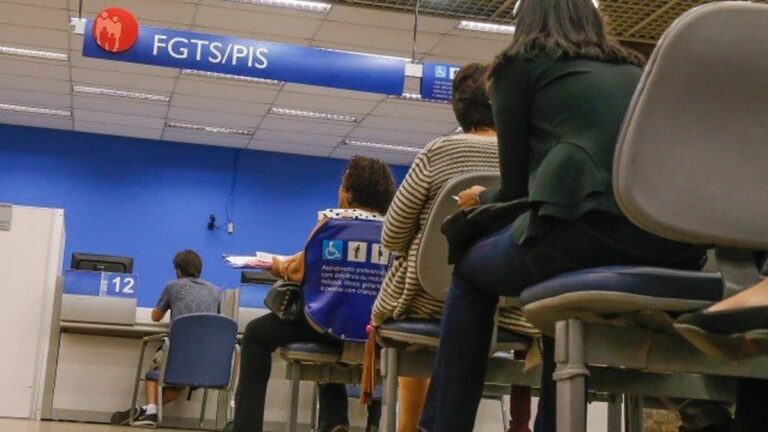 PIS/Pasep: abono salarial começa a ser pago na próxima semana aos nascidos em julho e agosto