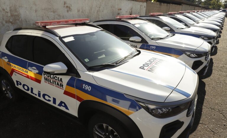 PM prende foragido que tentava embarcar em ônibus na rodoviária de Divinópolis (MG)