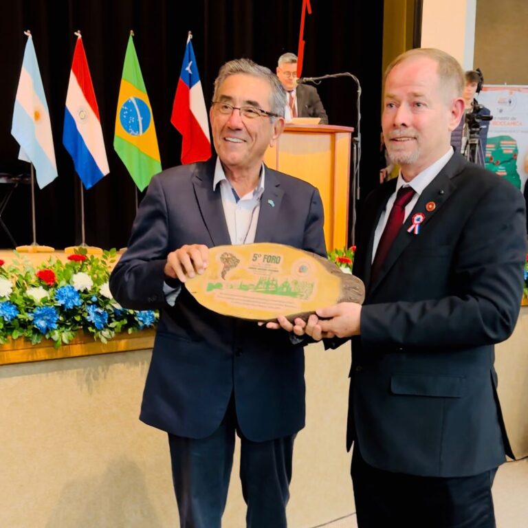 Prefeito Nelson Cintra é Homenageado pelo 5º Fórum da Rota Bioceânica