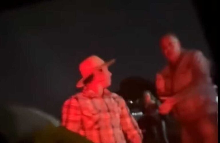 Prefeito dá tranco em carro e ajuda família em Ponta Porã: 'fortaleceu, obrigado' 
(vídeo)