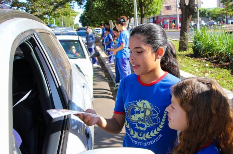 SMAS realiza blitz educativa em alusão ao junho prata