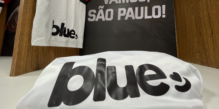 São Paulo anuncia acordo de patrocínio com Blue Saúde para barra da camisa