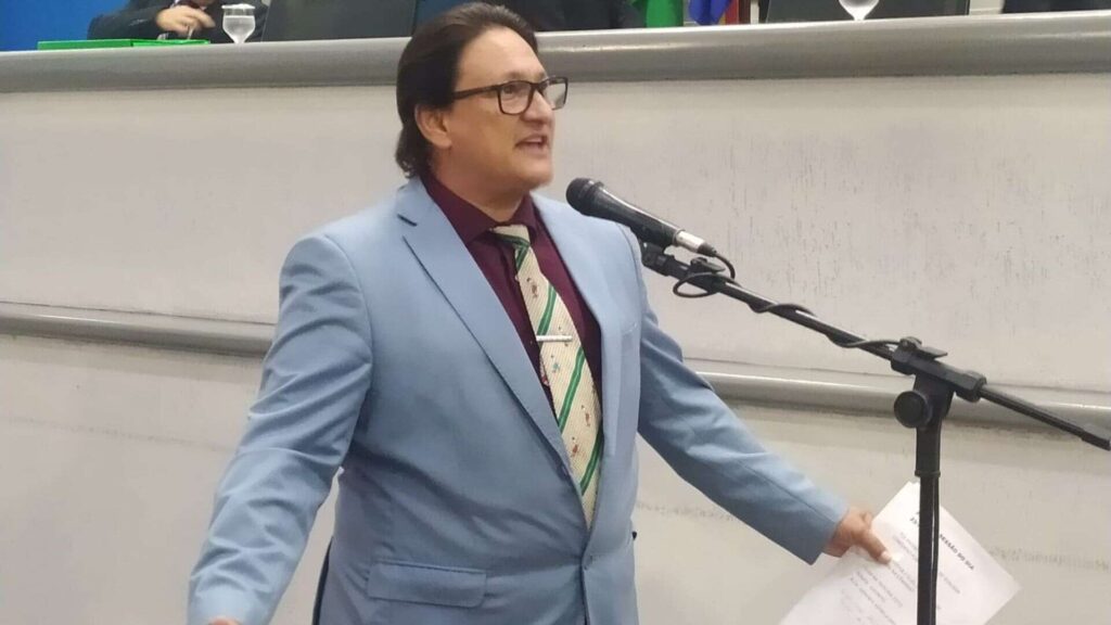 ‘Quem é amigo do rei tem tudo’, diz Tabosa sobre tentativa de Beto Pereira de fugir da inelegibilidade