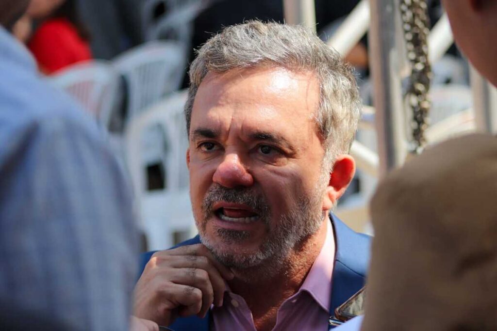Aliança de Beto Pereira e partido de Bolsonaro inviabiliza apoio do PT, avalia Vander