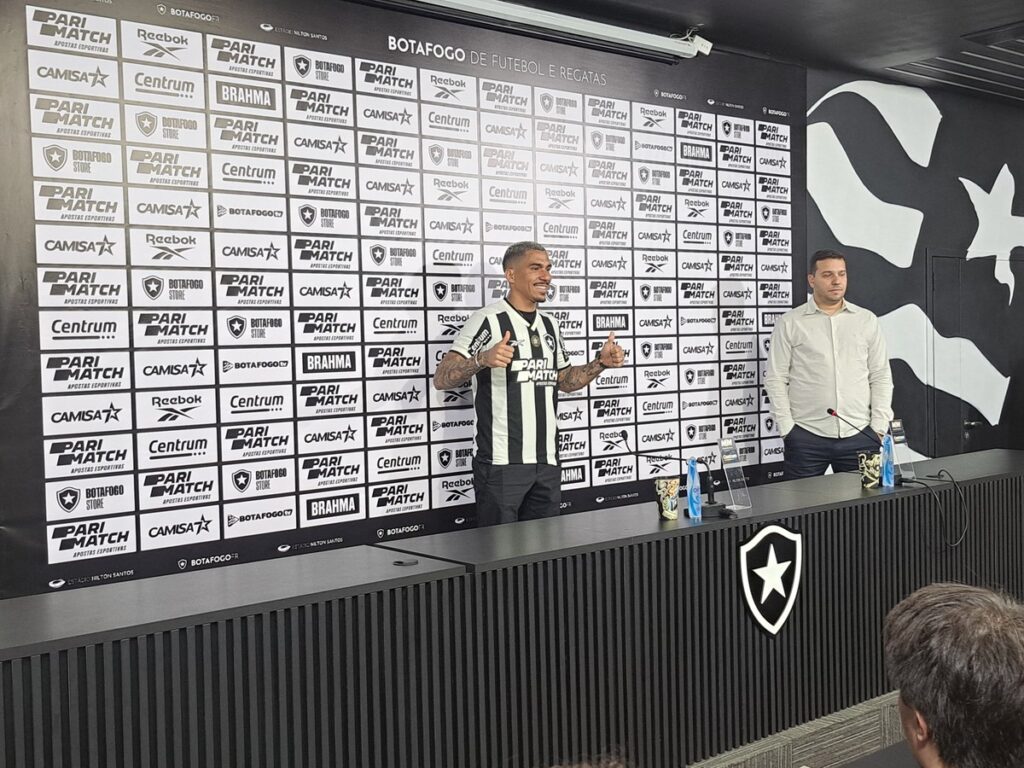 Apresentado no Botafogo, Allan se diz empolgado por defender time do coração: 'Emoção diferente'