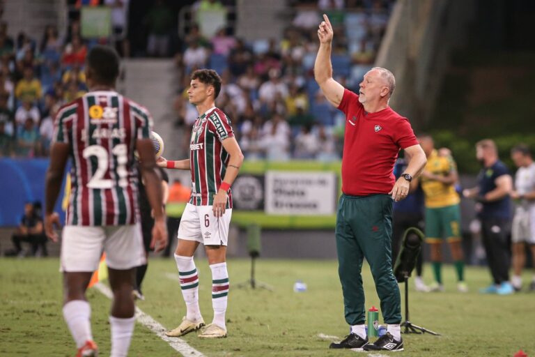 Bola de Cristal: Mesmo após vitória, chance de rebaixamento do Fluminense é de 86%