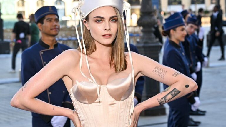 Cara Delevingne revela que ficou bêbada pela primeira vez aos oito anos