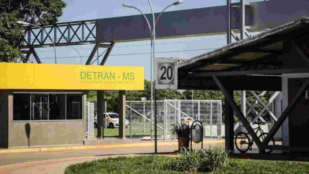 Despachante suspeito de baixar arquivo alterado em esquema de fraudes no Detran-MS presta depoimento