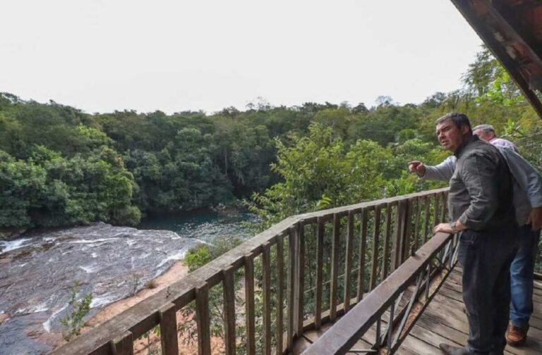 Em Rio Verde, Riedel supervisiona obras em benefício de moradores e turistas