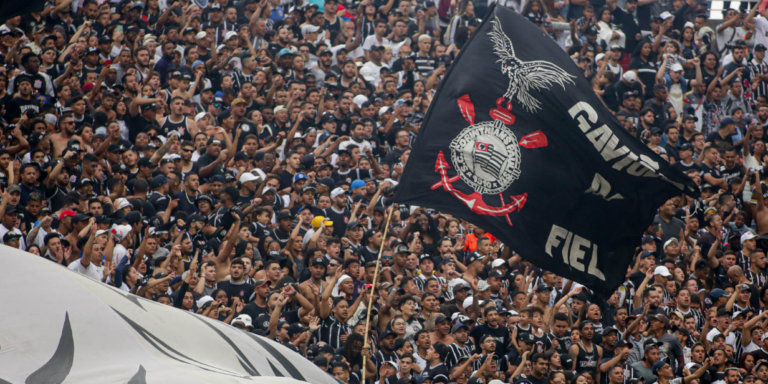 Gaviões da Fiel quer que sócios-torcedores votem para presidente do Corinthians