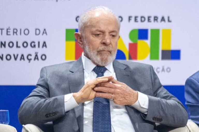 Lula diz que briga para reduzir conta de luz dos pobres: "Tá cara"