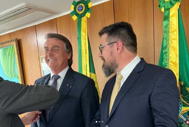 Na Lata: devoção a Bolsonaro é coisa para 'inglês ver' e campo-grandense se f...