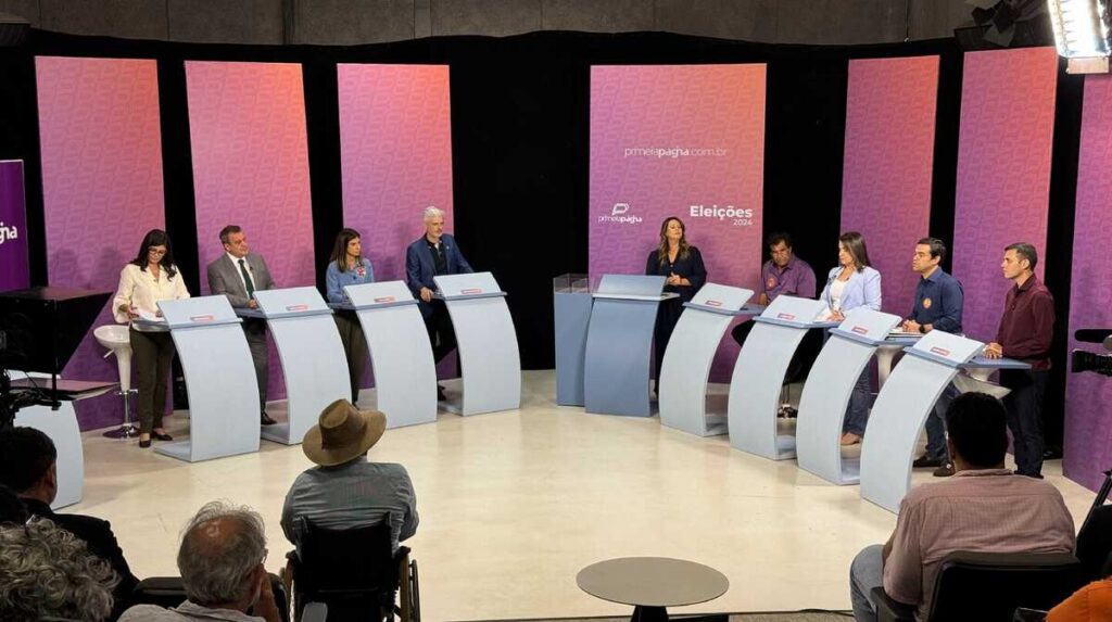 Adriane é atacada, mas se sai bem e é destaque em debate