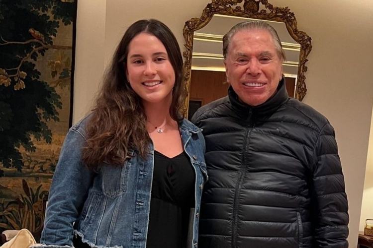 Amanda Abravanel, filha da Silvia, ao lado do avô Silvio Santos (Reprodução: Instagram)