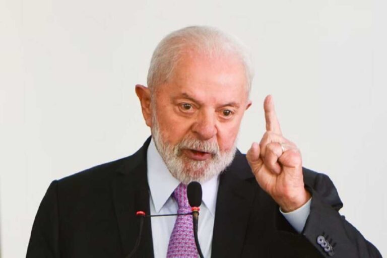 Lula chama taxa de juros de "briga eterna neste país"