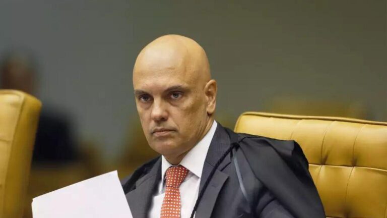 “Não há nada a esconder, as investigações correm pela Polícia Federal”, diz Moraes