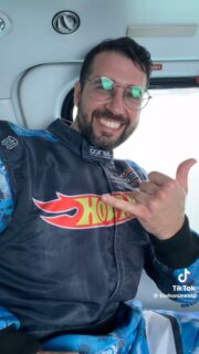 Piloto de moto morre após acidente em show com manobras radicais no Beto Carrero World
Lurrique Ferrari bateu contra rampa na tarde deste domingo (23), em Penha (SC). 

Piloto chegou a passar por cirurgia, mas não resistiu.