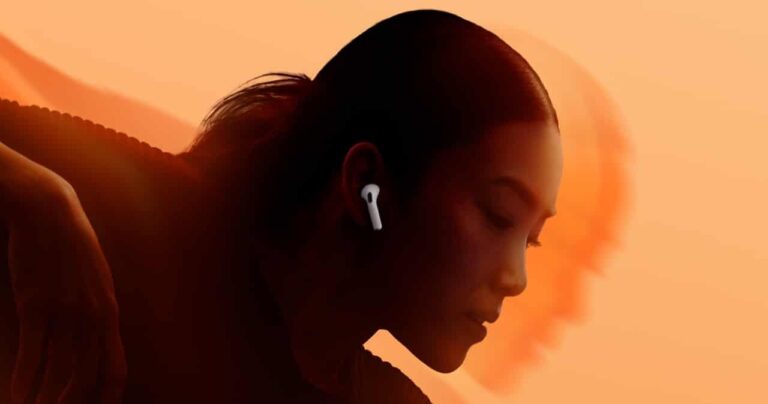 Apple lança AirPods 4 com novo design acústico e ANC em versão de entrada