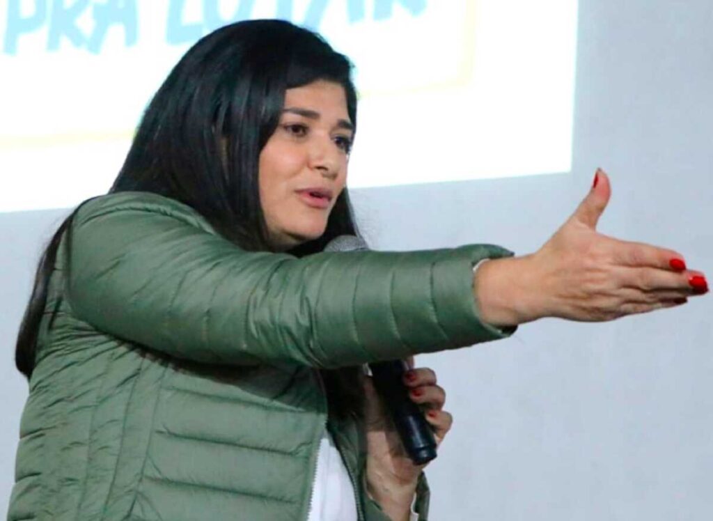 Candidata Rose critica 'pontões' de ônibus e propõe novo modelo em Campo Grande