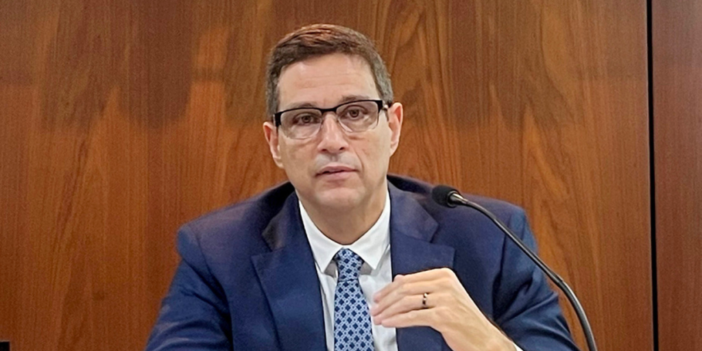 Casas de apostas ganharam R$ 3 bi só em agosto de brasileiros que recebem Bolsa Família, diz BC