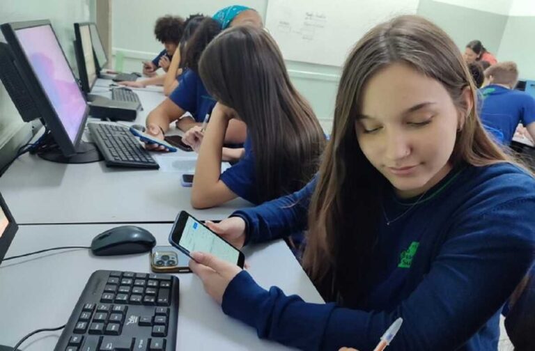 Celulares apreendidos em presídios viram ferramentas de ensino em escola de MS