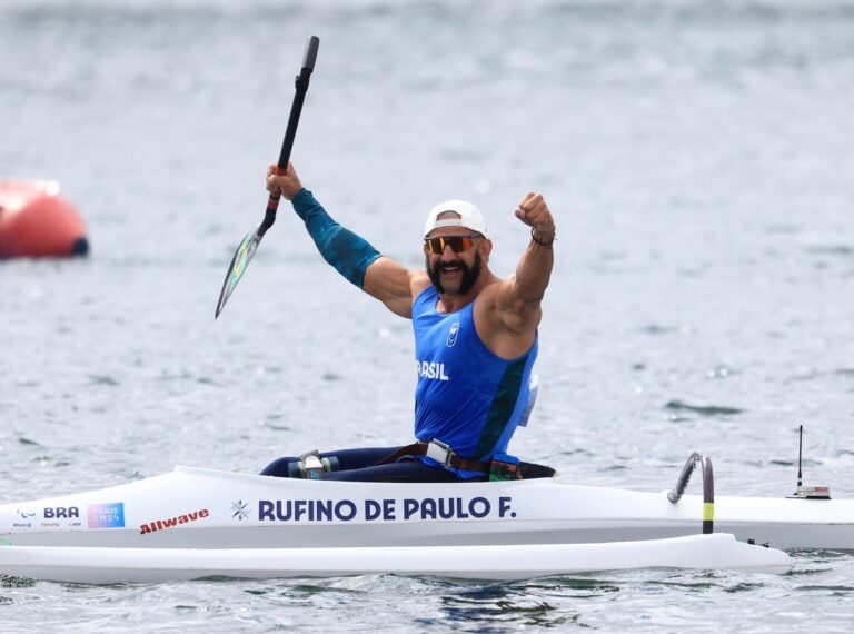 Com ouro e prata na canoagem, Brasil se despede da Paralimpíada com recordes e no Top 5 de medalhas