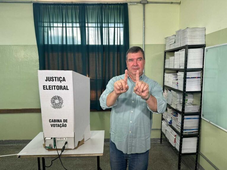 Governador vota em Campo Grande e destaca importância da presença feminina na política (vídeo)