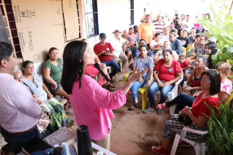 Rose visita Anhanduí e diz que prefeitura estará presente nos distritos de Campo Grande