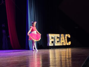 Alunos da REME apresentam trabalhos de arte e dança durante o 15º FEAC