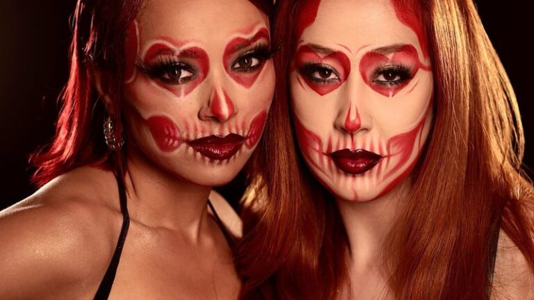 Kat Graham, de Diários de um Vampiro, entra em trend de Halloween com influenciadora Camila Pudim