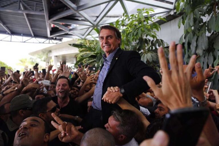 PF indicia Bolsonaro, General Braga Netto e mais 36 por tentativa de golpe