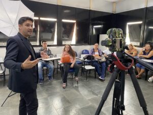 Sejuv está com inscrições abertas para cursos gratuitos de Fotografia para o Mercado Musical e Extensão de Cílios