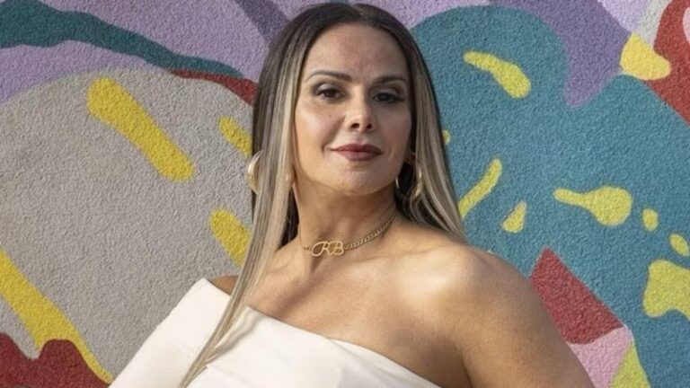 Viviane Araujo confessa sobre conciliar gravações da novela com maternidade: 'Dupla jornada'