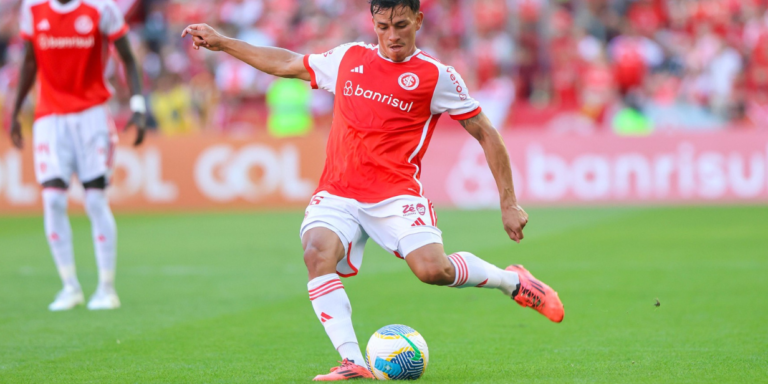 Zé Delivery renova parceria com Internacional e passa a estampar calção da equipe