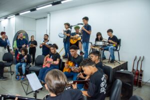 1ª Mostra Cultural reúne família de alunos do Centro Municipal de Educação Especial Inclusiva